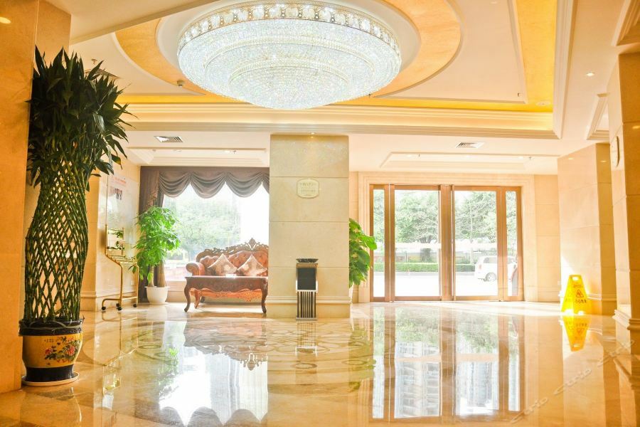 Vienna 3 Best Hotel Guangzhou Guangzhou Tower Exterior photo